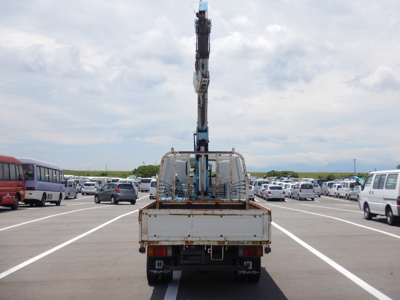 ISUZU Elf Truck