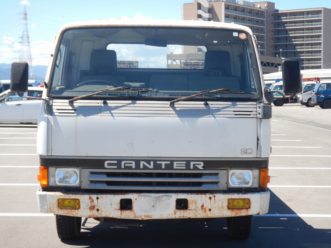 MITSUBISHI Canter