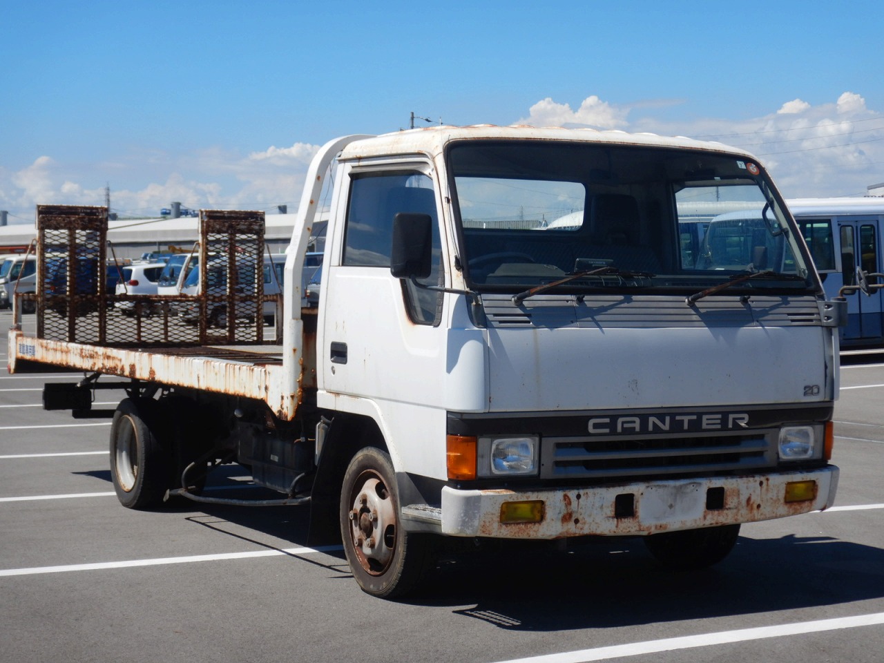 MITSUBISHI Canter