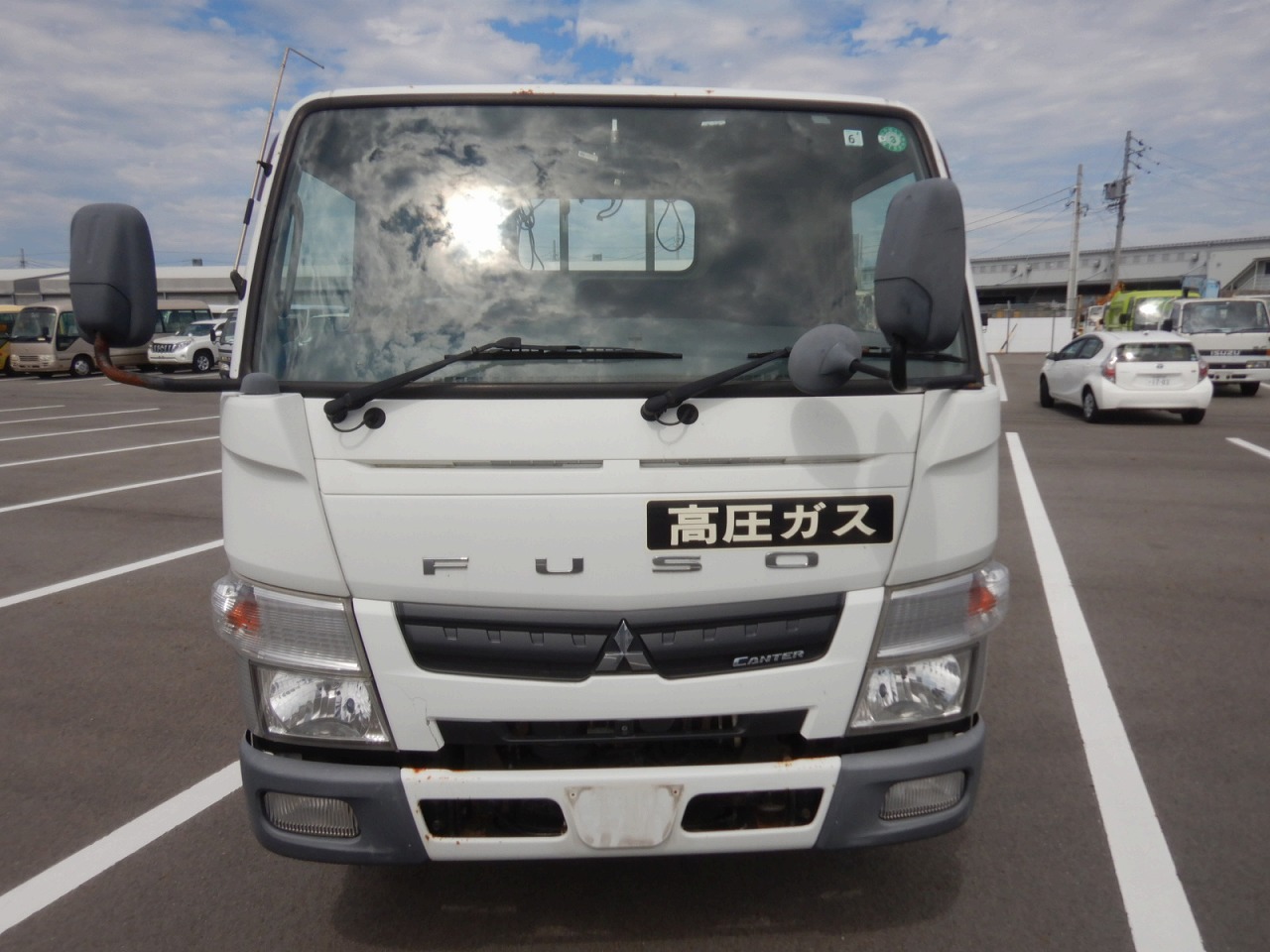 MITSUBISHI Canter