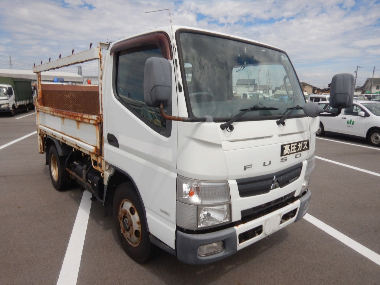 MITSUBISHI Canter