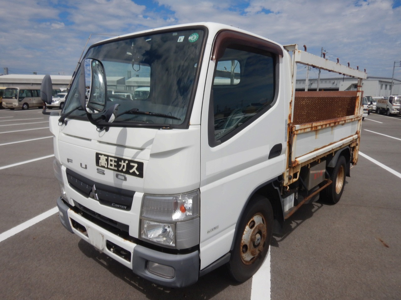 MITSUBISHI Canter