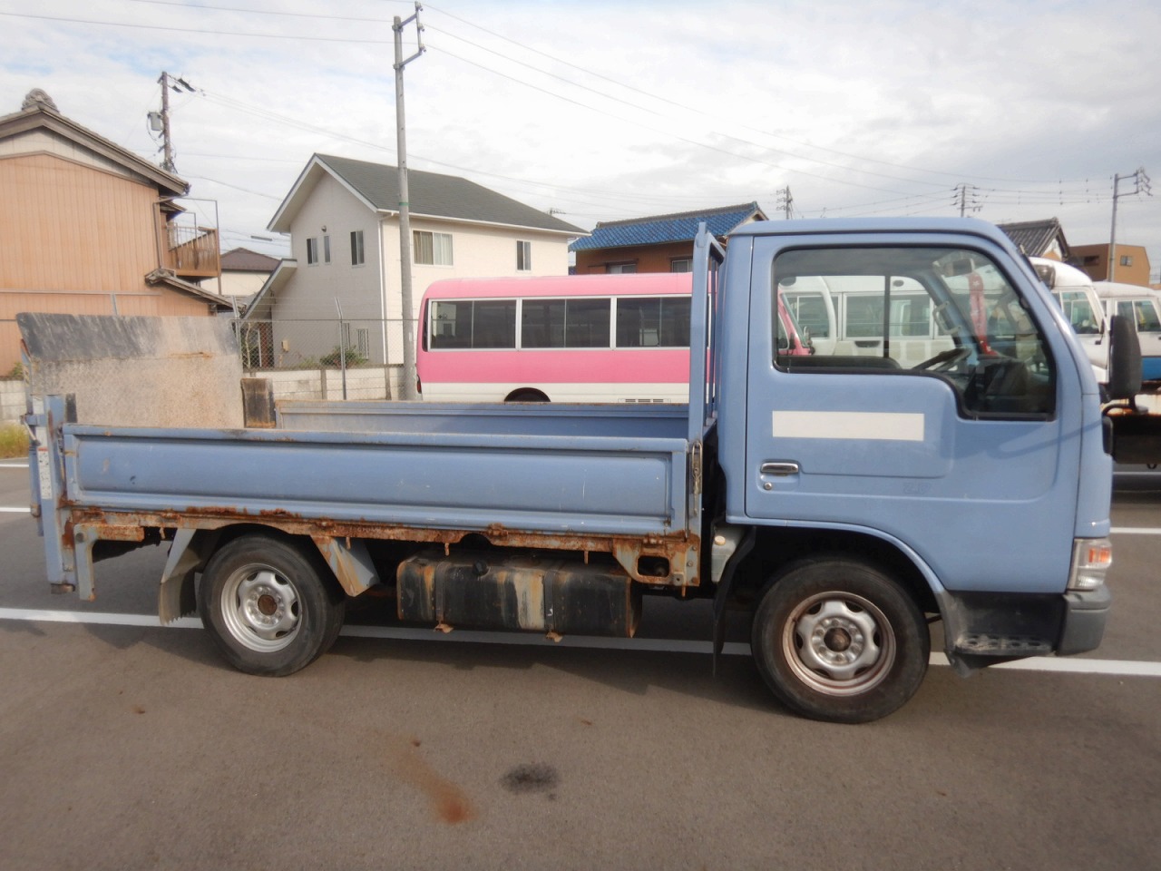 ISUZU Elf Truck