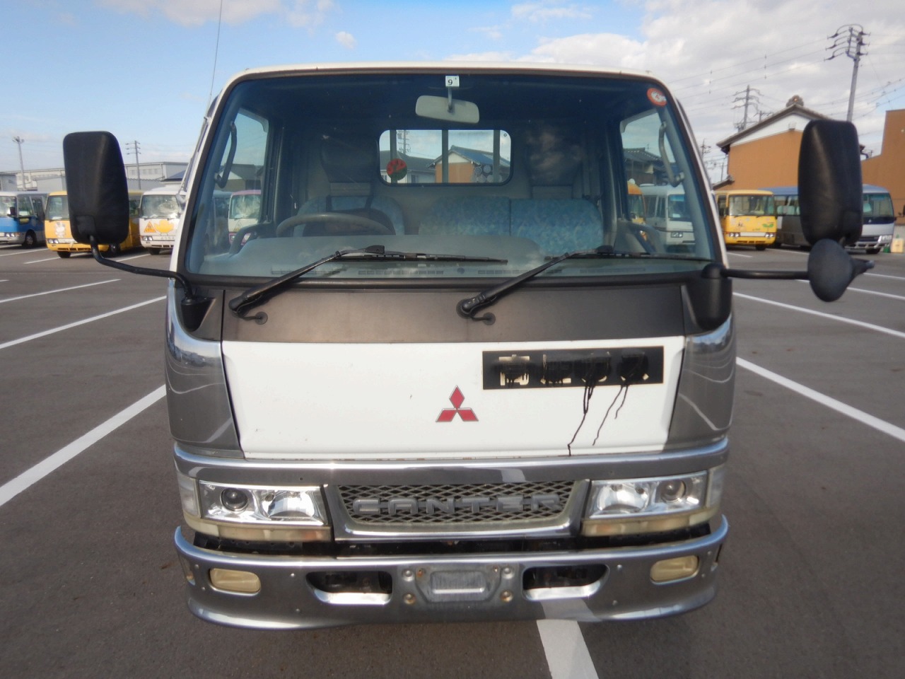 MITSUBISHI Canter