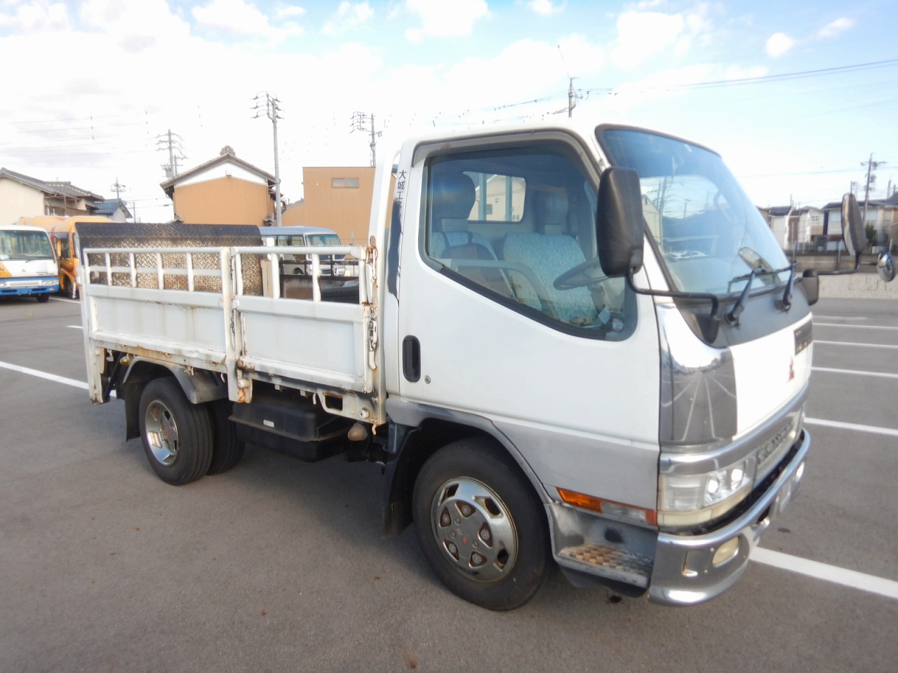 MITSUBISHI Canter