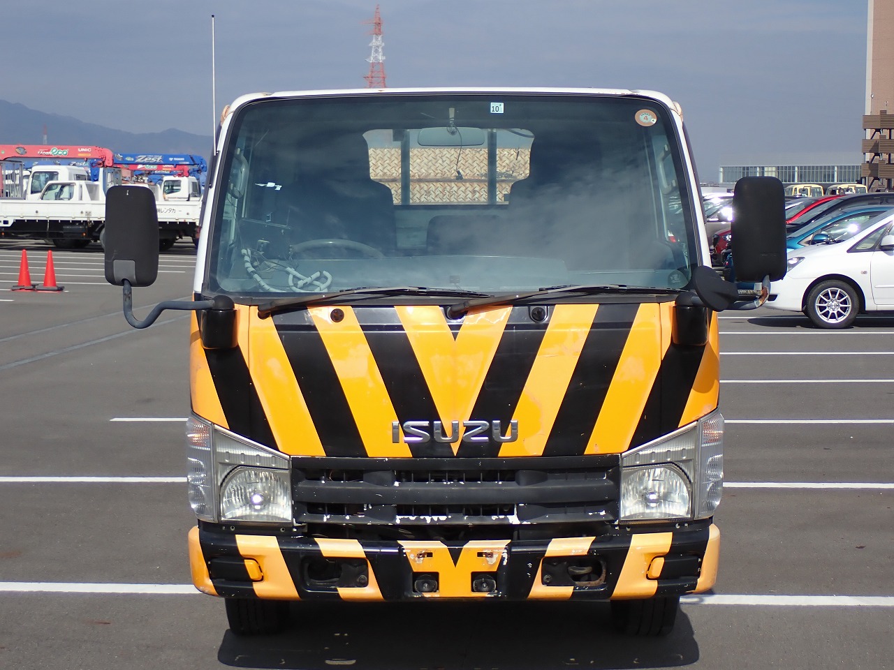 ISUZU Elf Truck