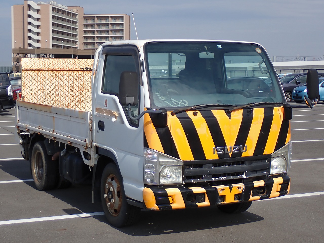 ISUZU Elf Truck