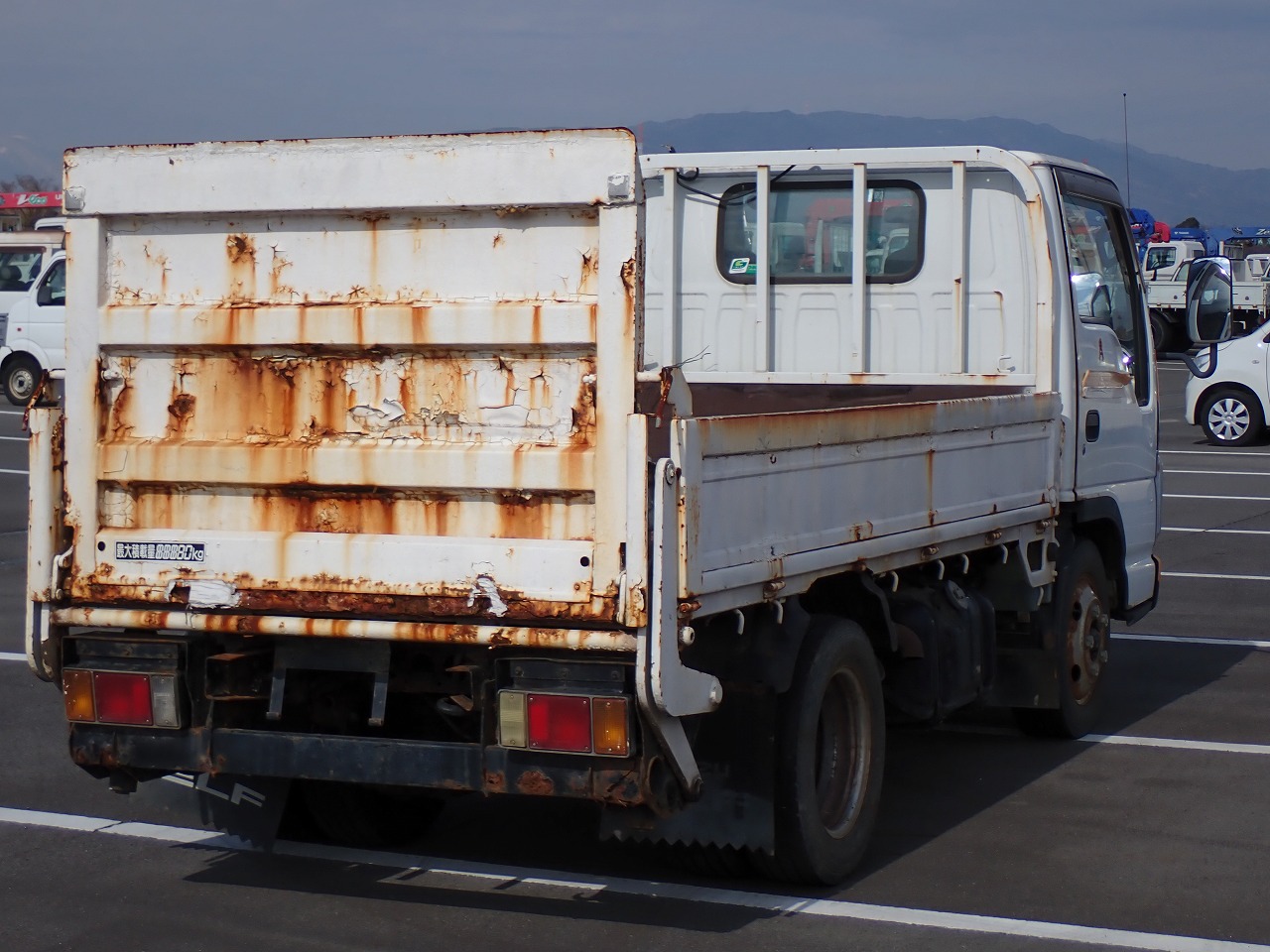 ISUZU Elf Truck