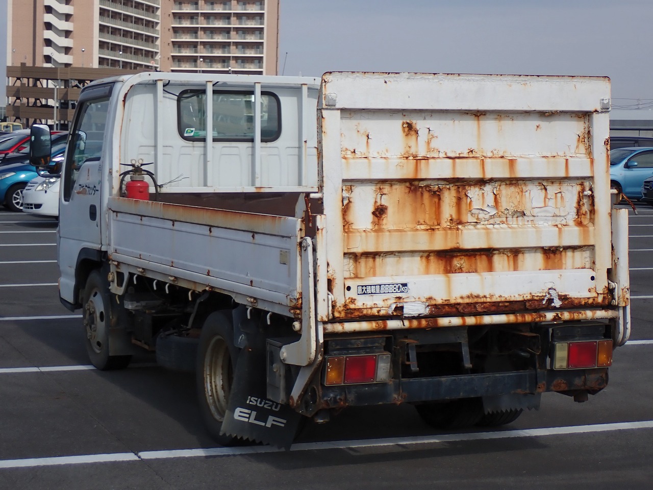 ISUZU Elf Truck