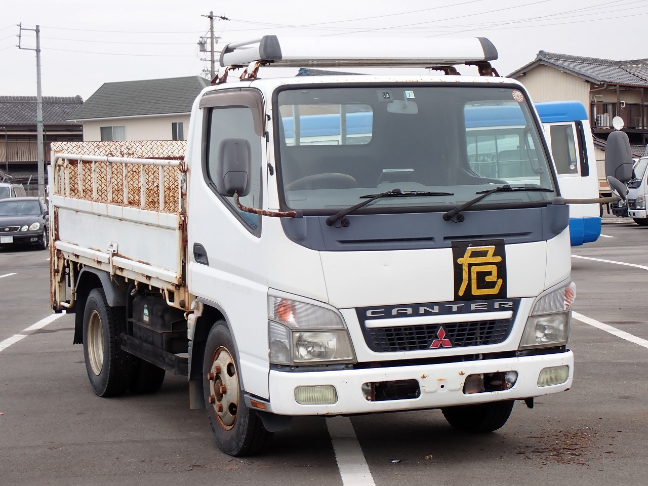 MITSUBISHI Canter