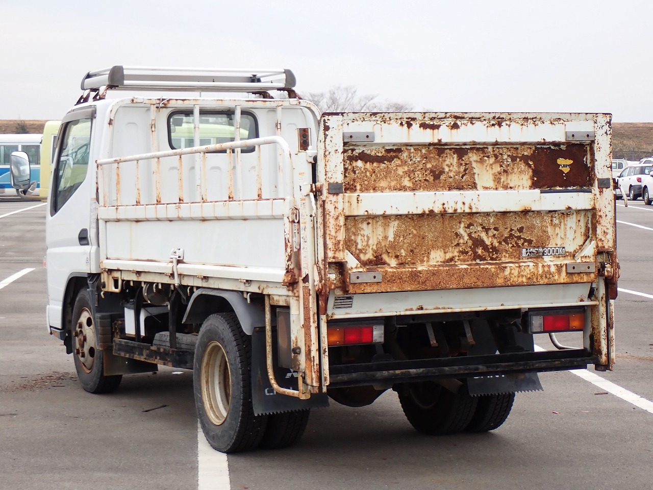 MITSUBISHI Canter