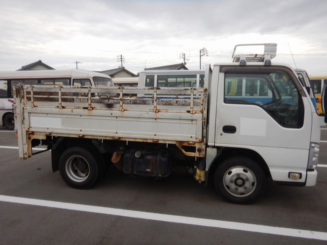 ISUZU Elf Truck