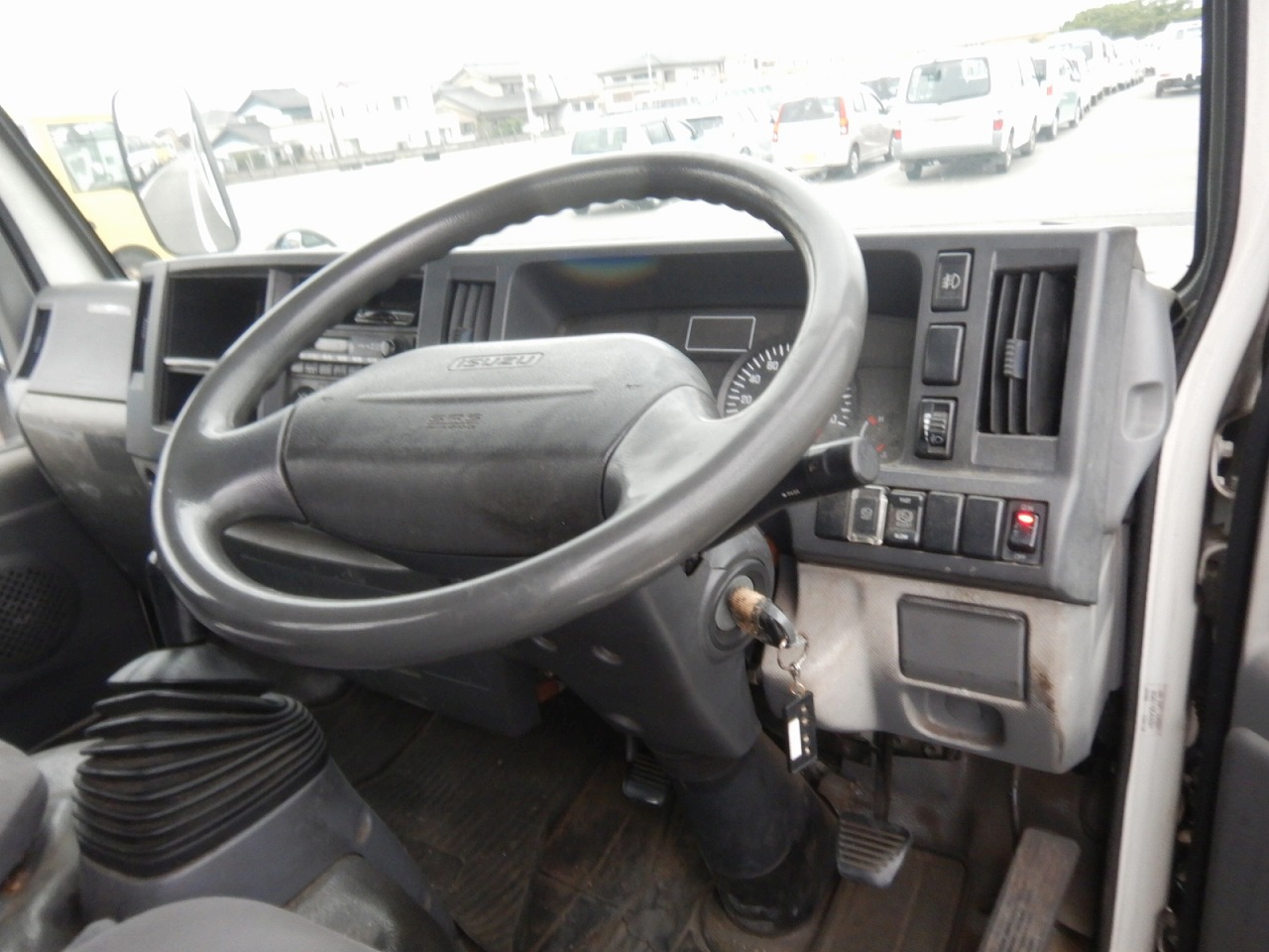 ISUZU Elf Truck
