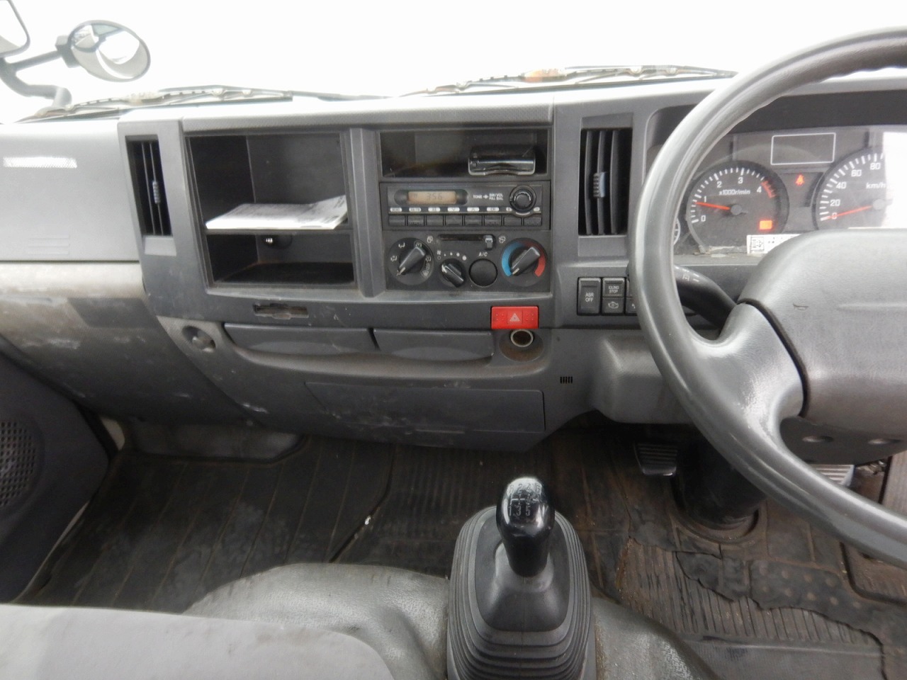 ISUZU Elf Truck