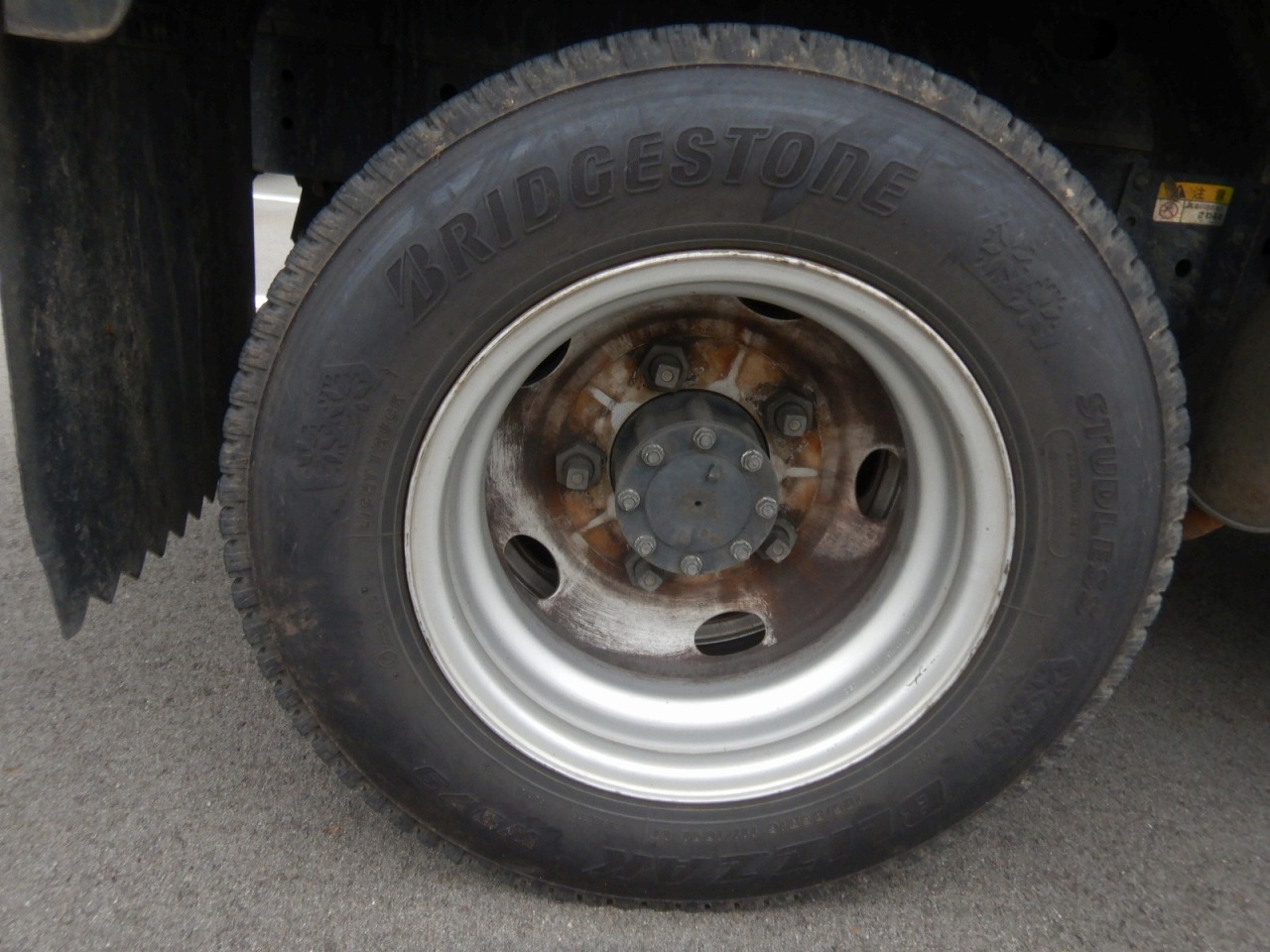 ISUZU Elf Truck