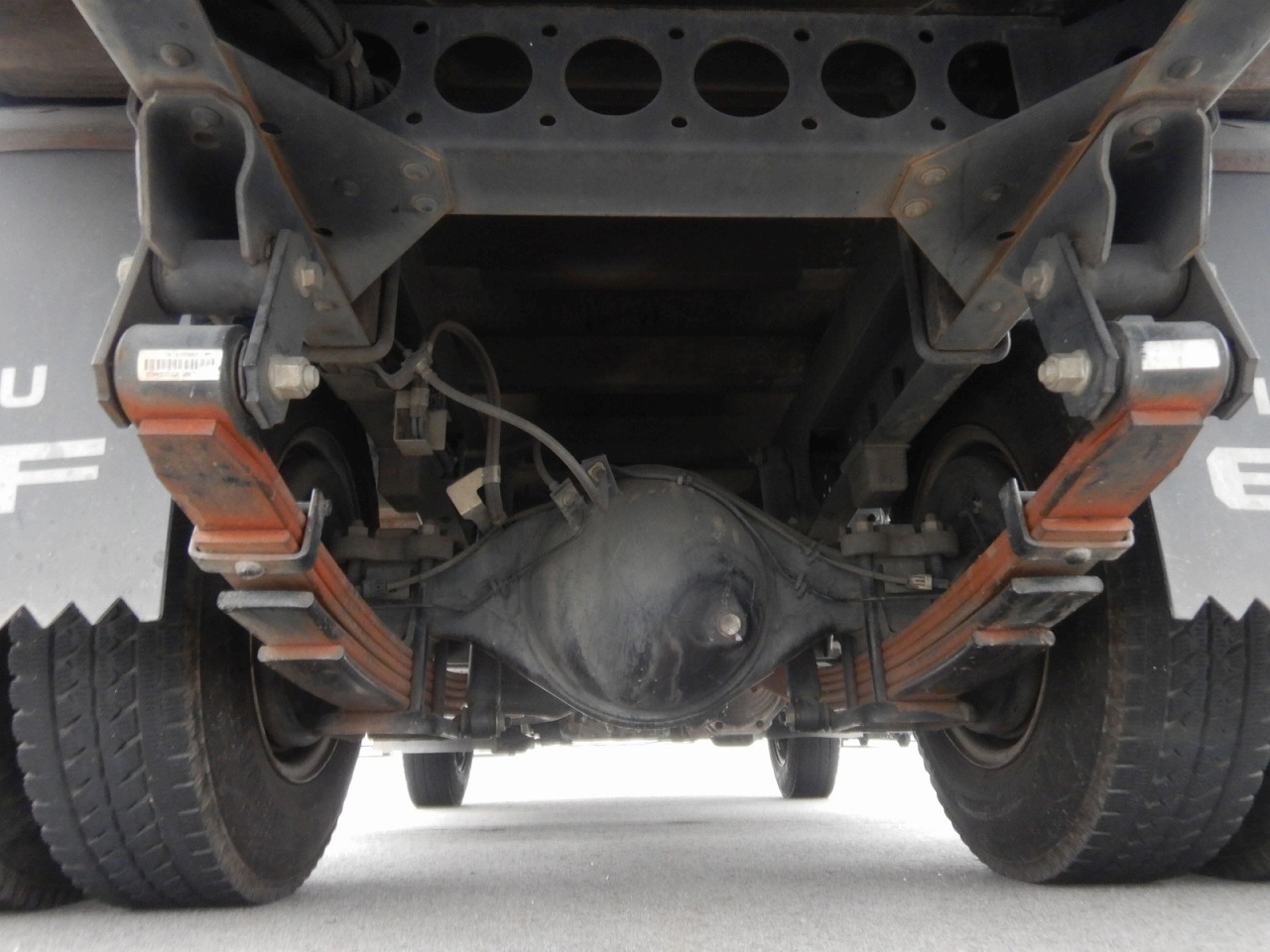 ISUZU Elf Truck