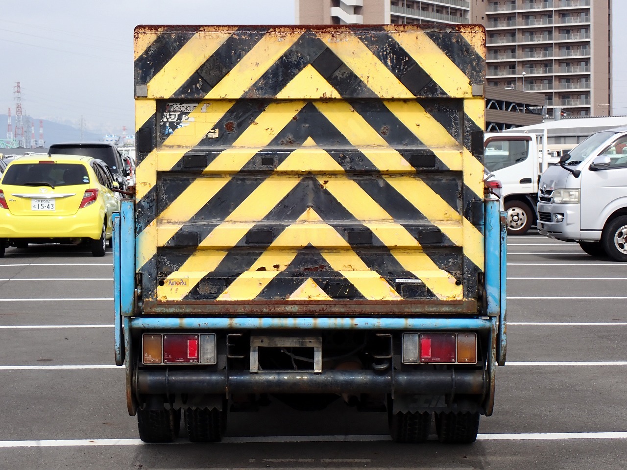 ISUZU Elf Truck