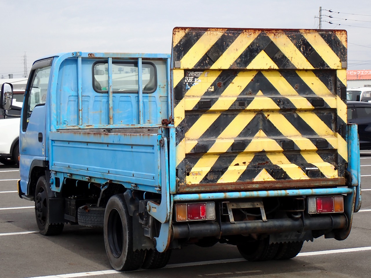 ISUZU Elf Truck