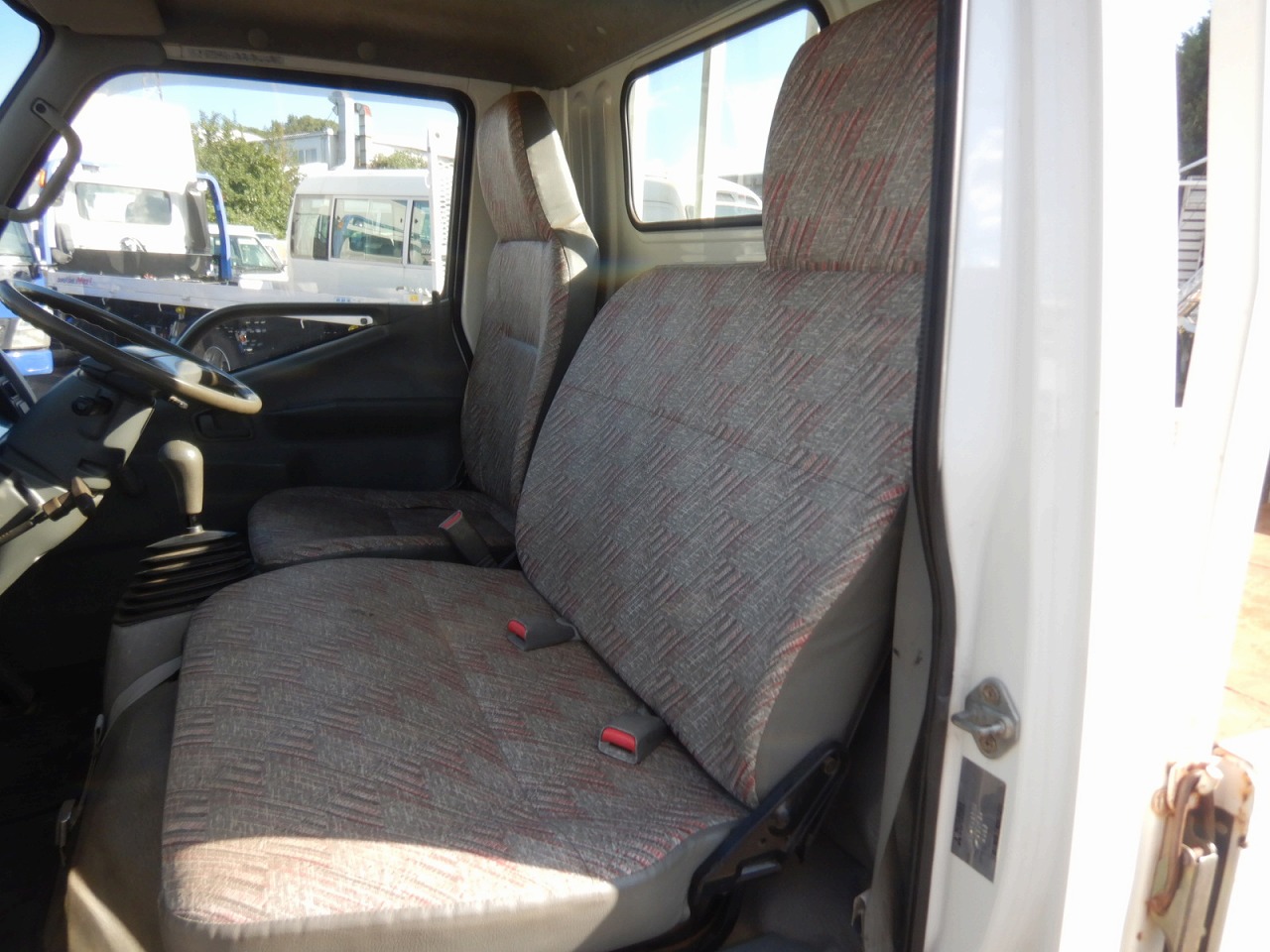 MITSUBISHI Canter Guts