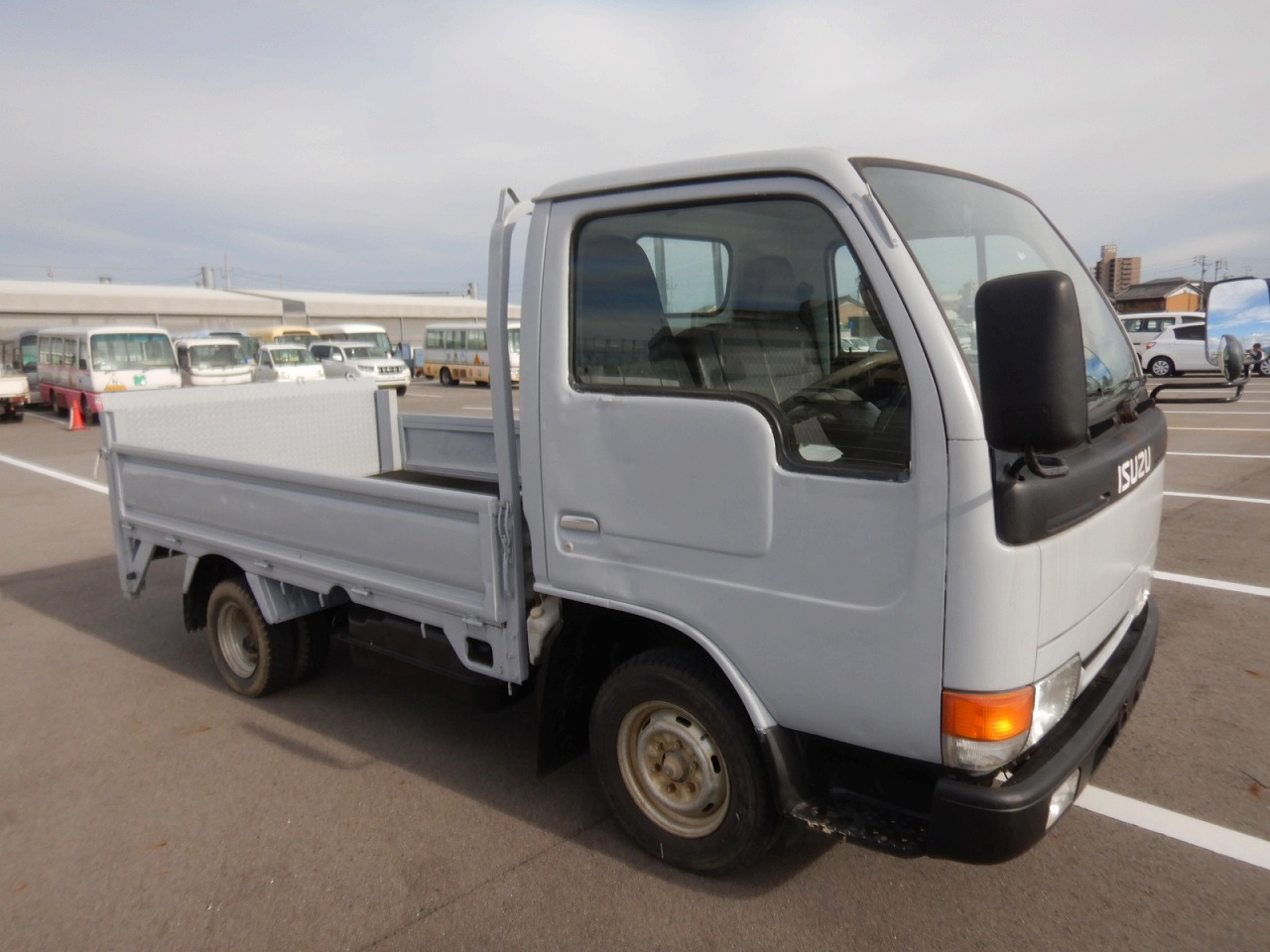 ISUZU Elf Truck