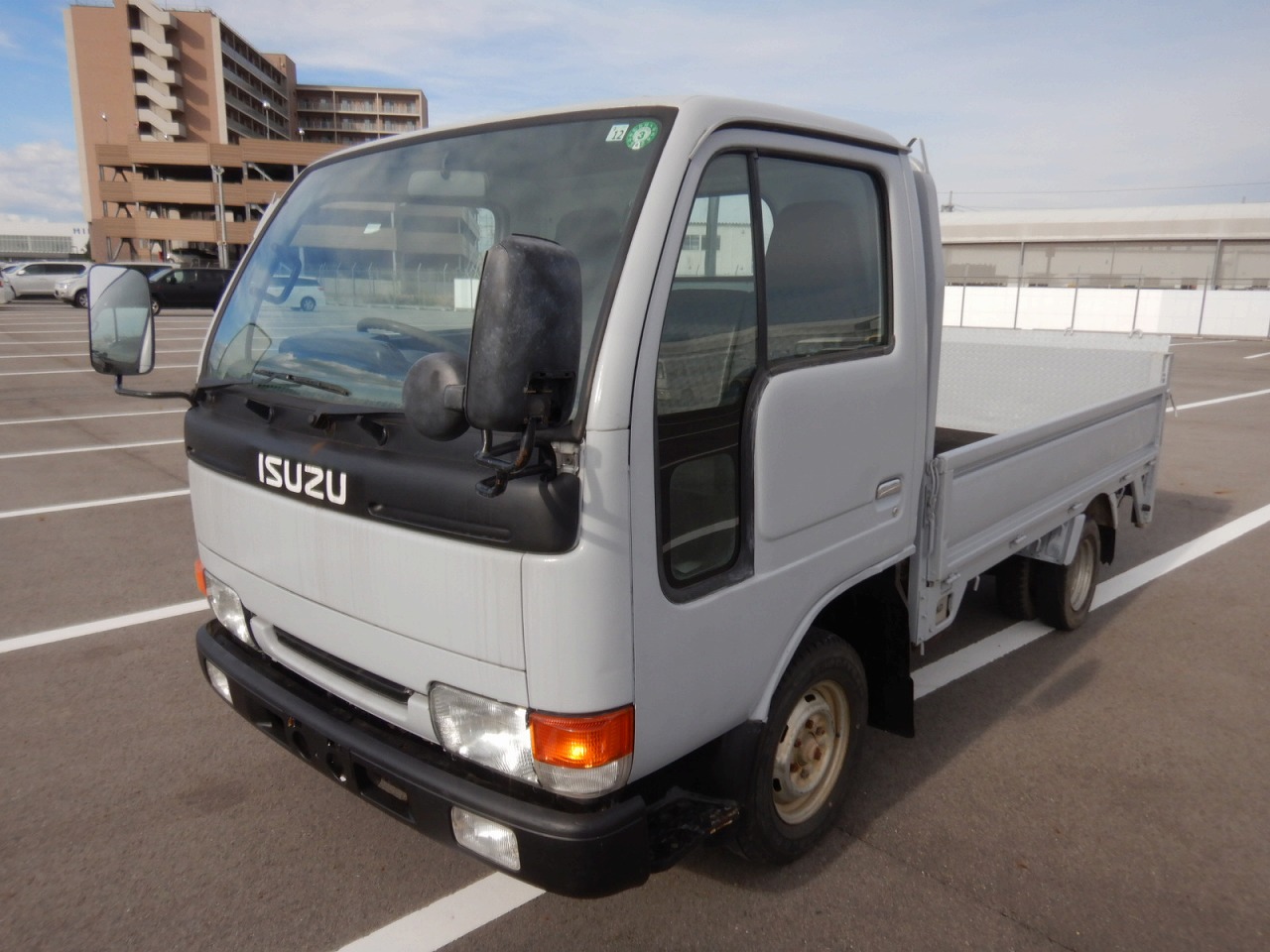 ISUZU Elf Truck