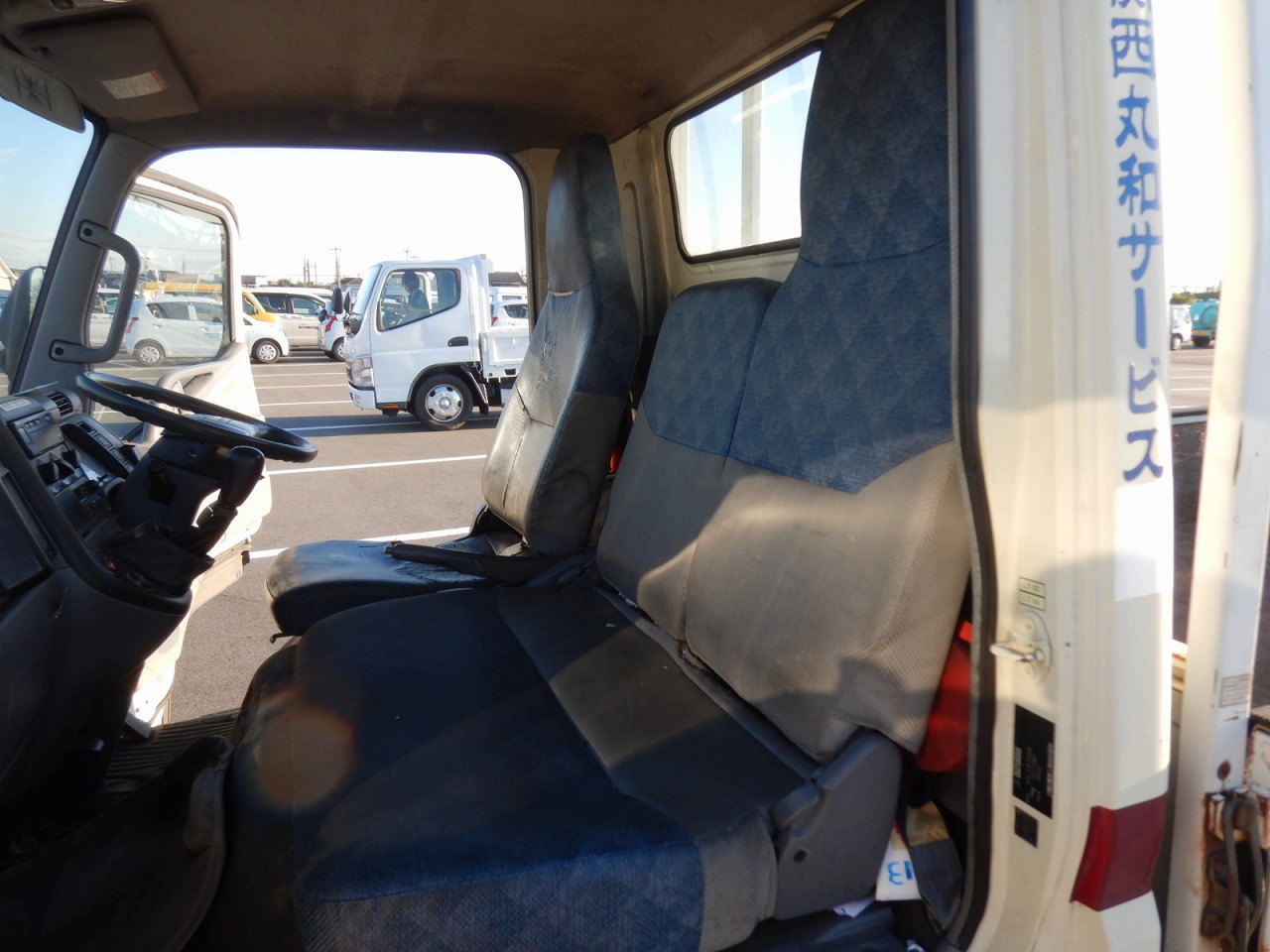 MITSUBISHI Canter