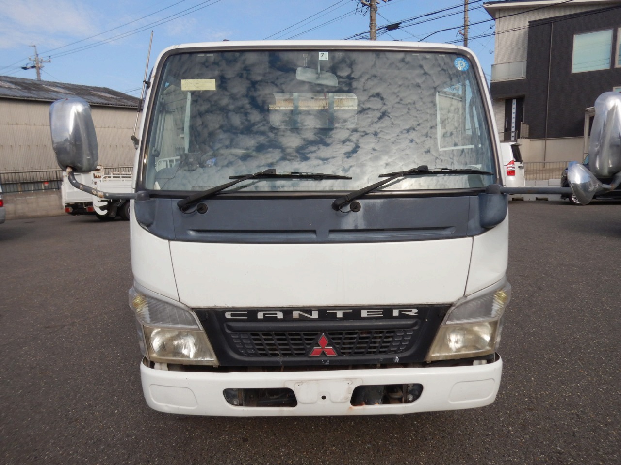 MITSUBISHI Canter