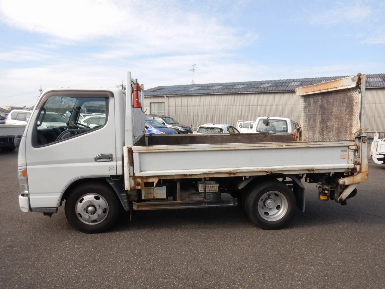 MITSUBISHI Canter