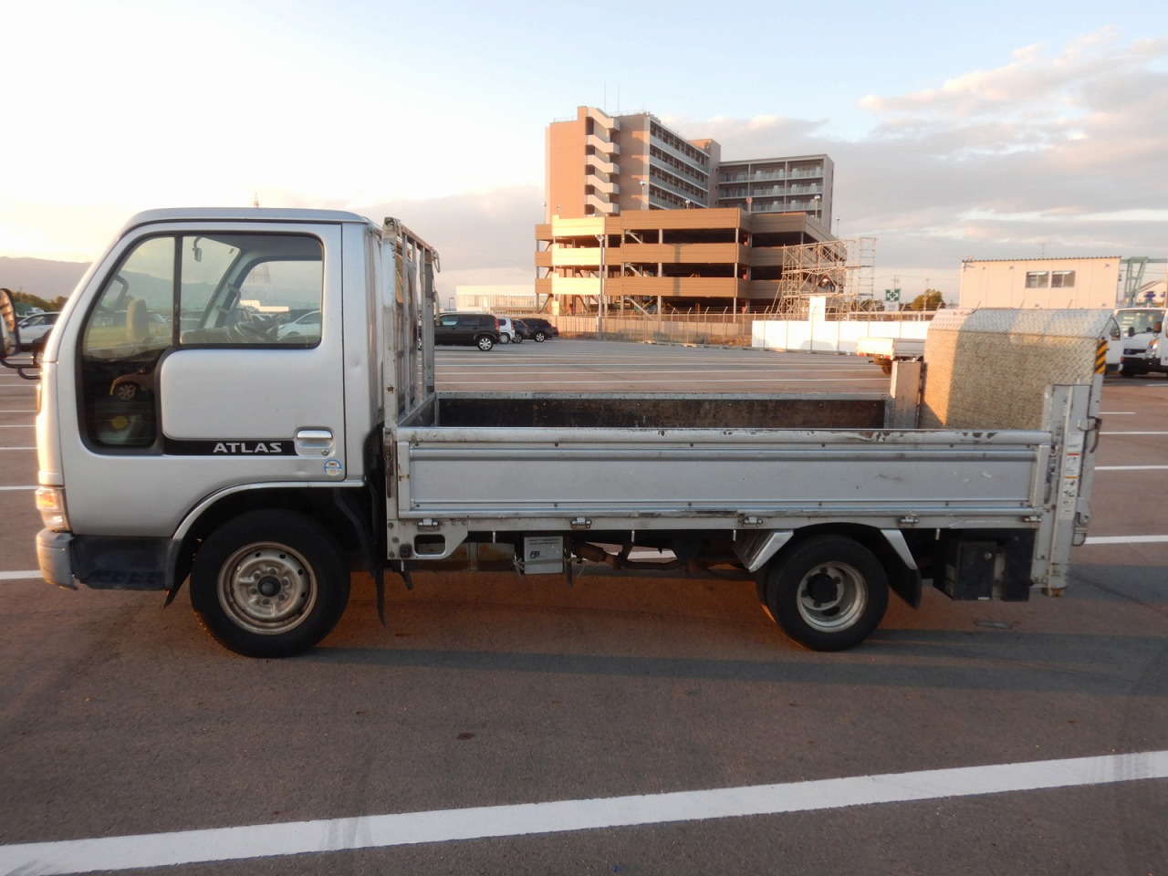 NISSAN Atlas