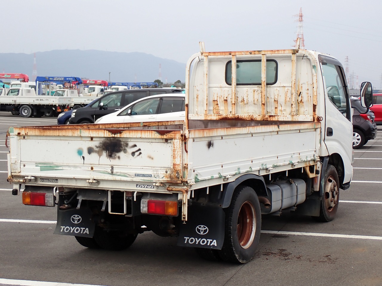 TOYOTA Dyna Truck