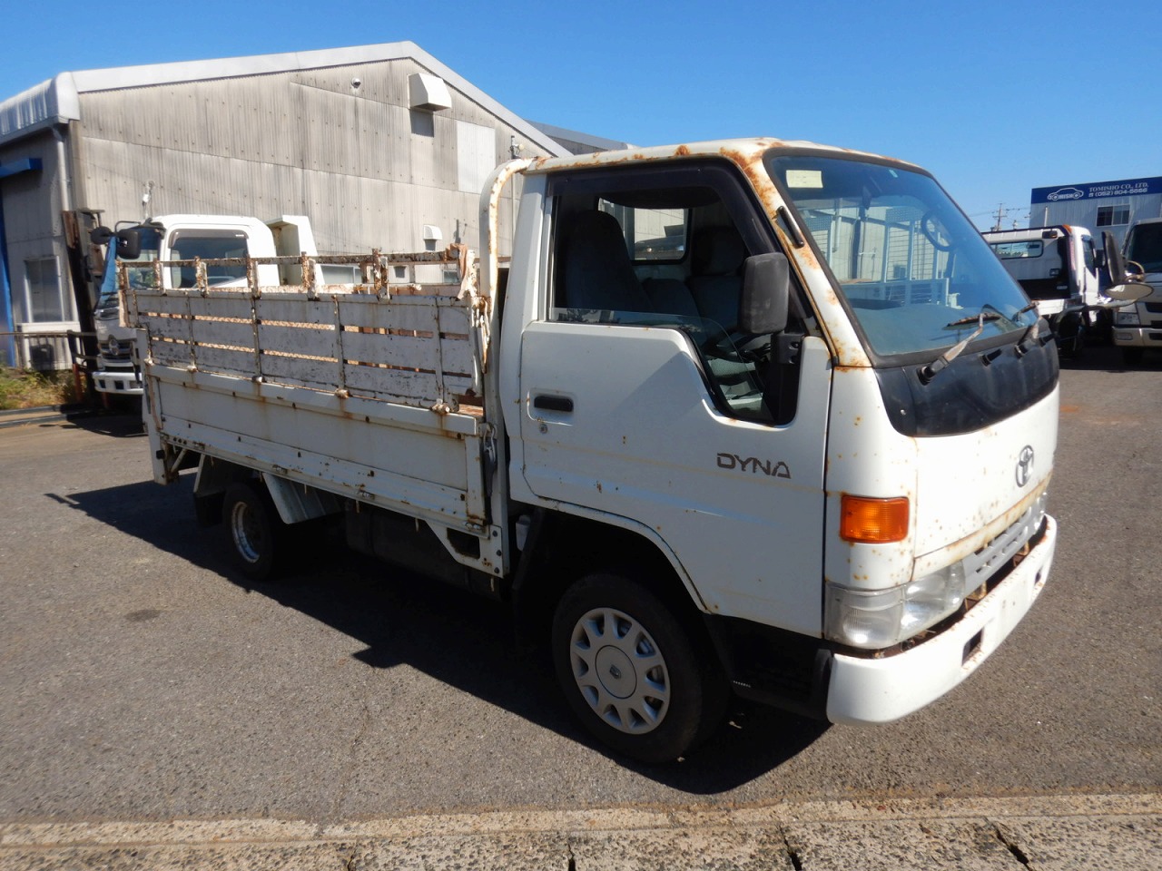 TOYOTA Dyna Truck