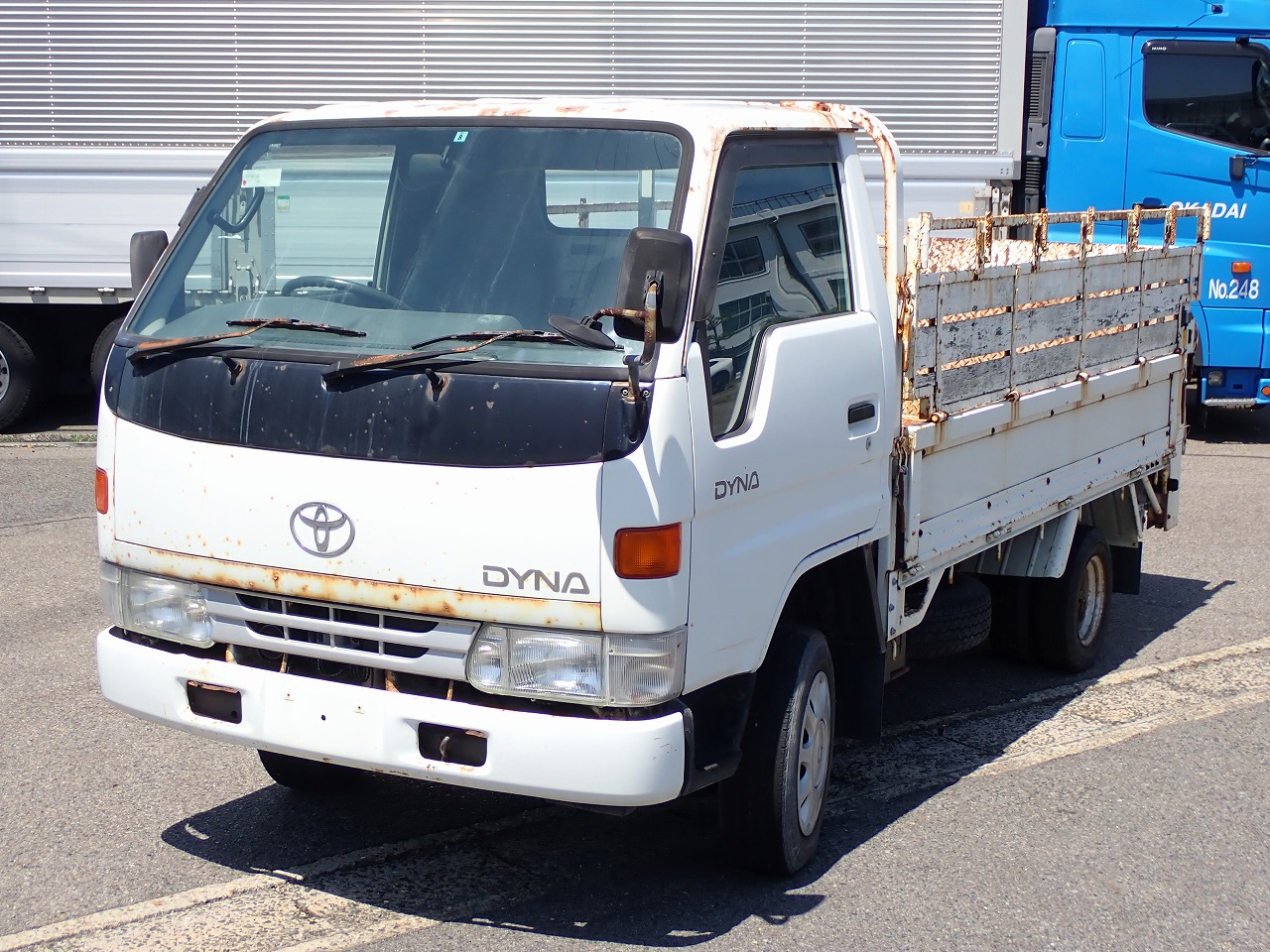 TOYOTA Dyna Truck