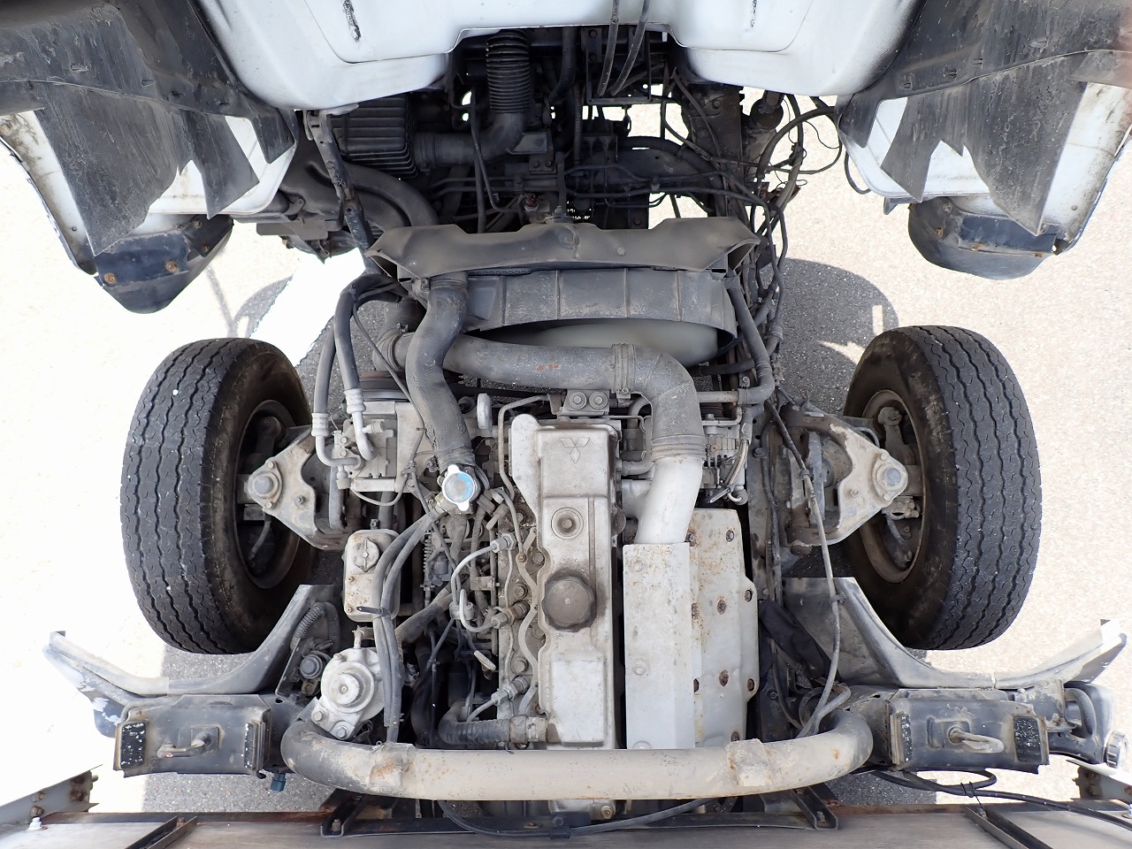 MITSUBISHI Canter Guts