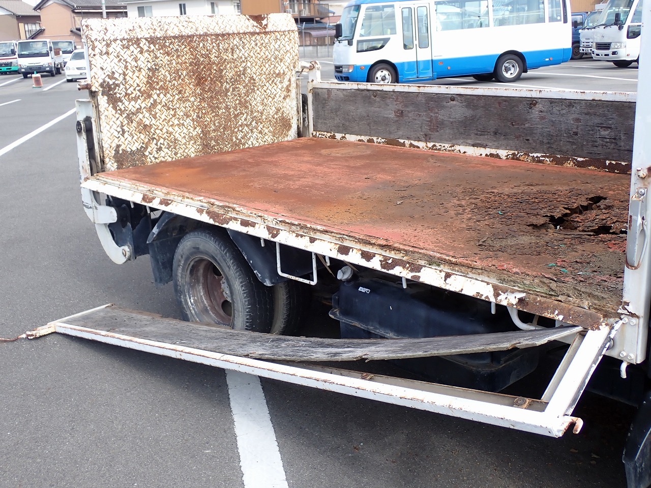MITSUBISHI Canter Guts