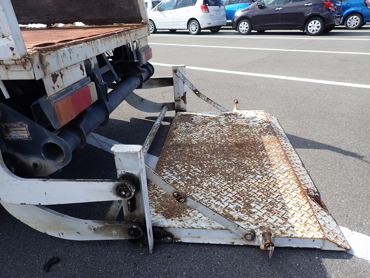 MITSUBISHI Canter Guts