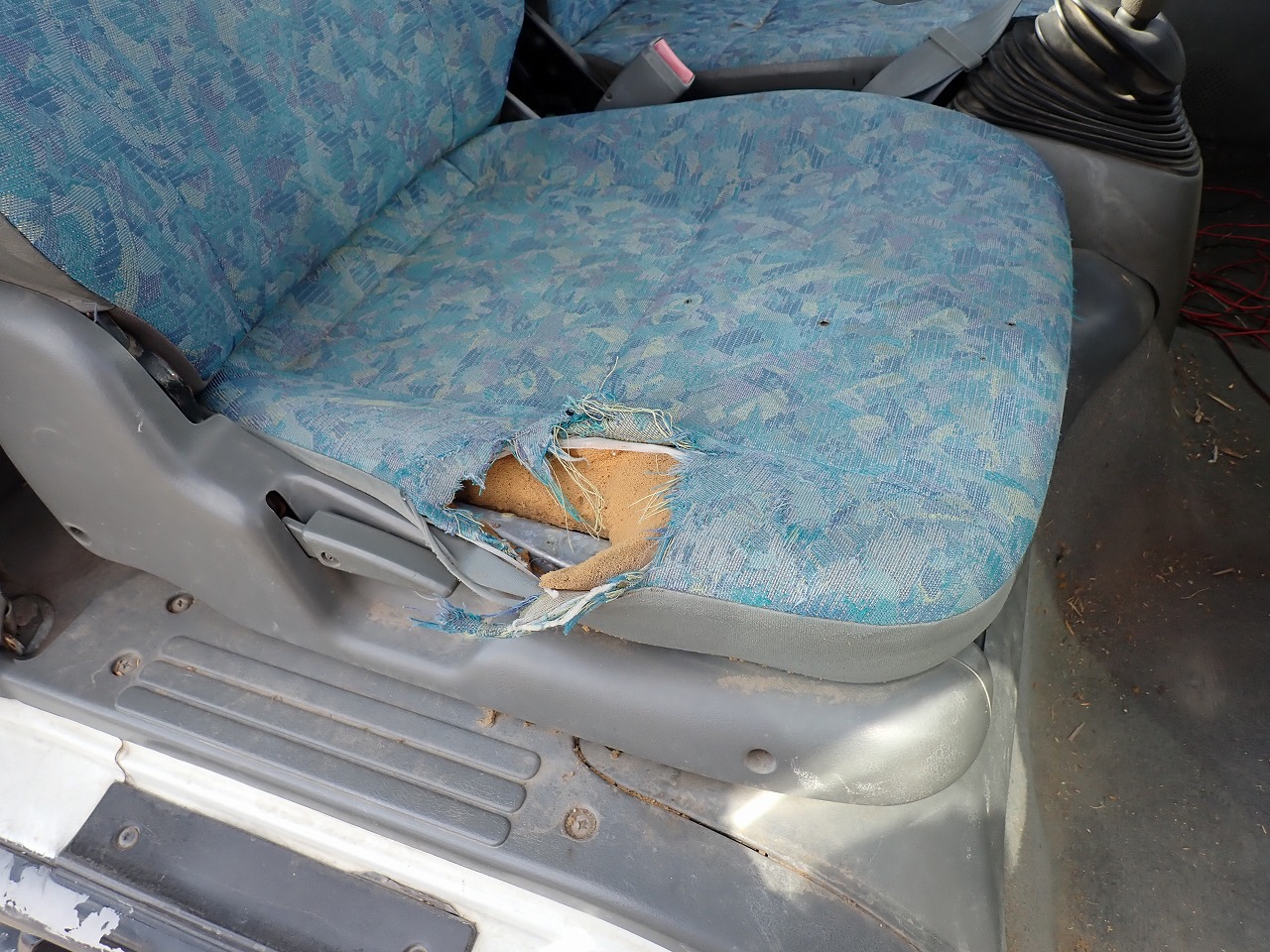 MITSUBISHI Canter Guts