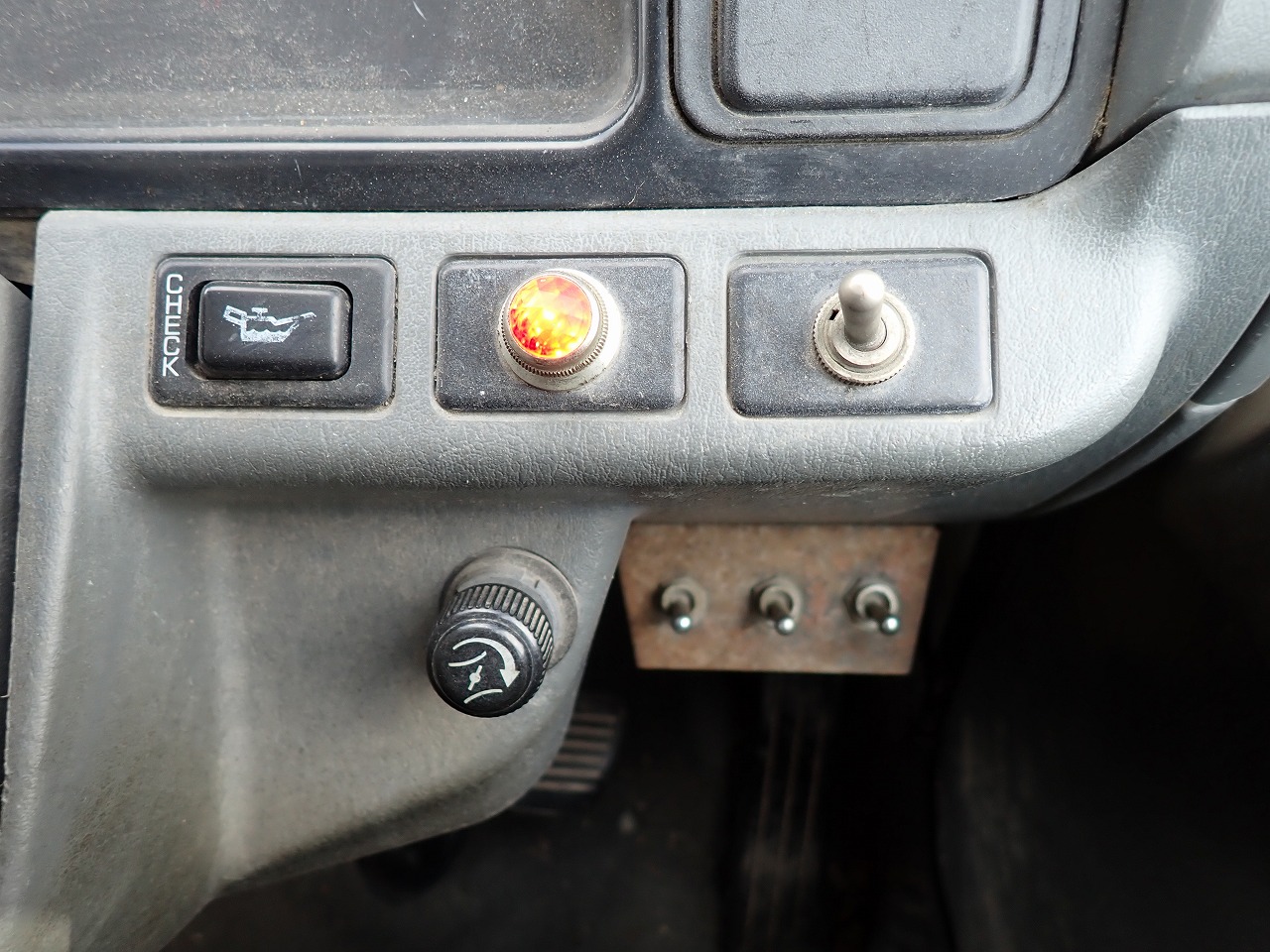 MITSUBISHI Canter Guts