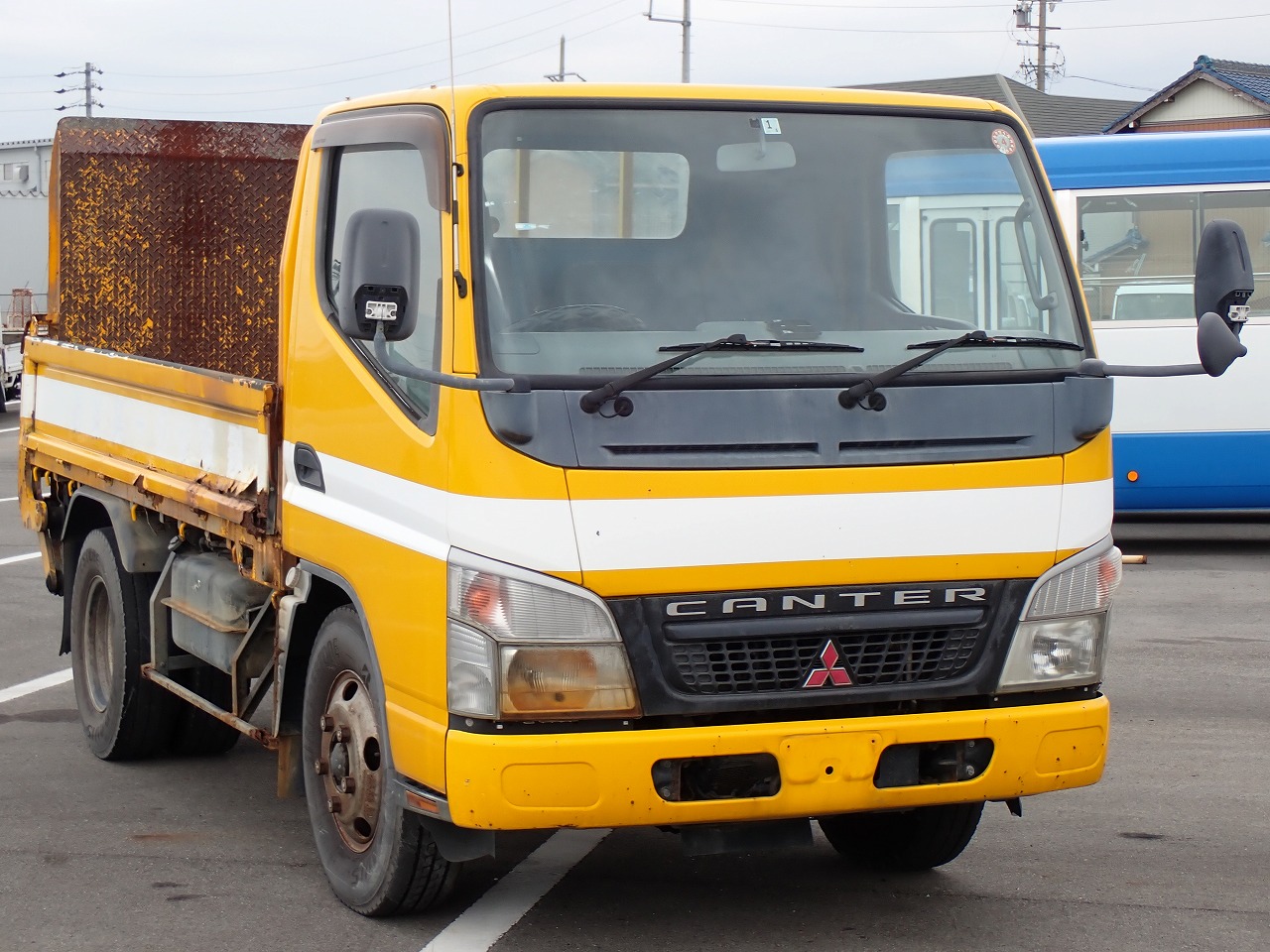 MITSUBISHI Canter