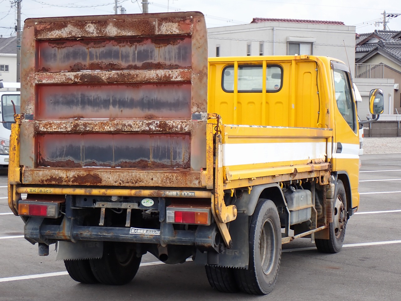 MITSUBISHI Canter