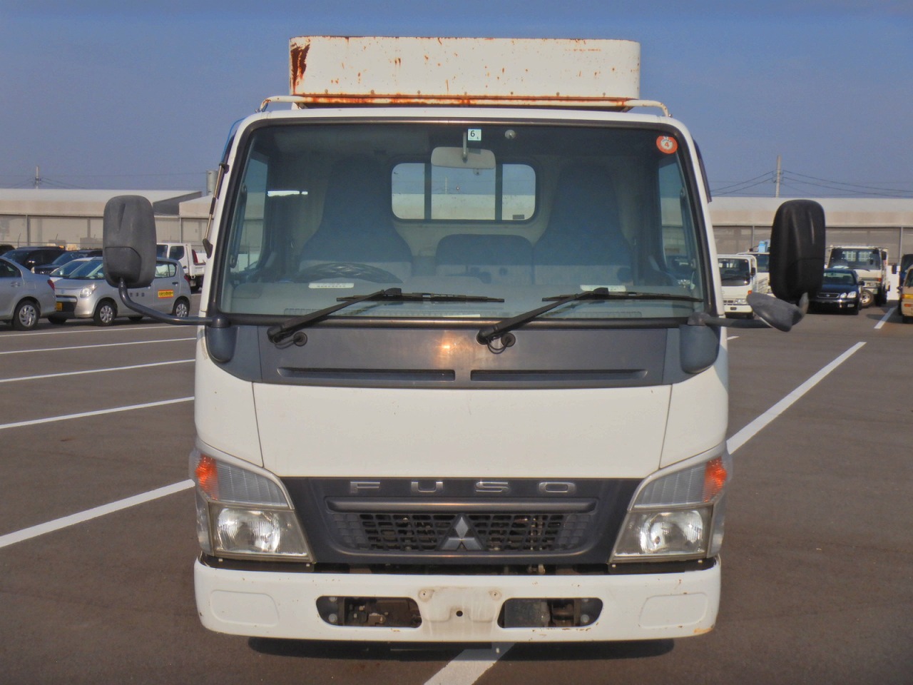 MITSUBISHI Canter