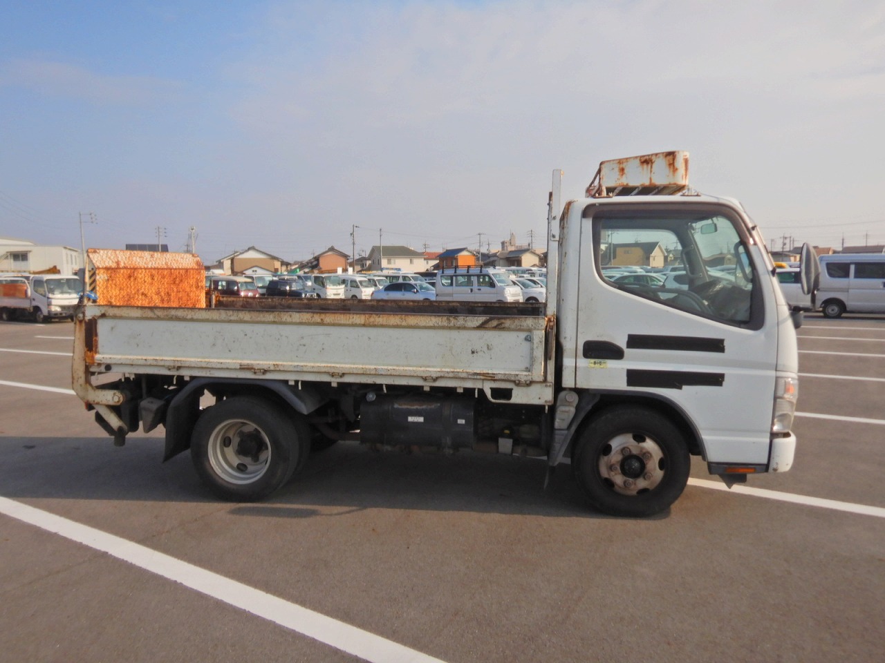 MITSUBISHI Canter