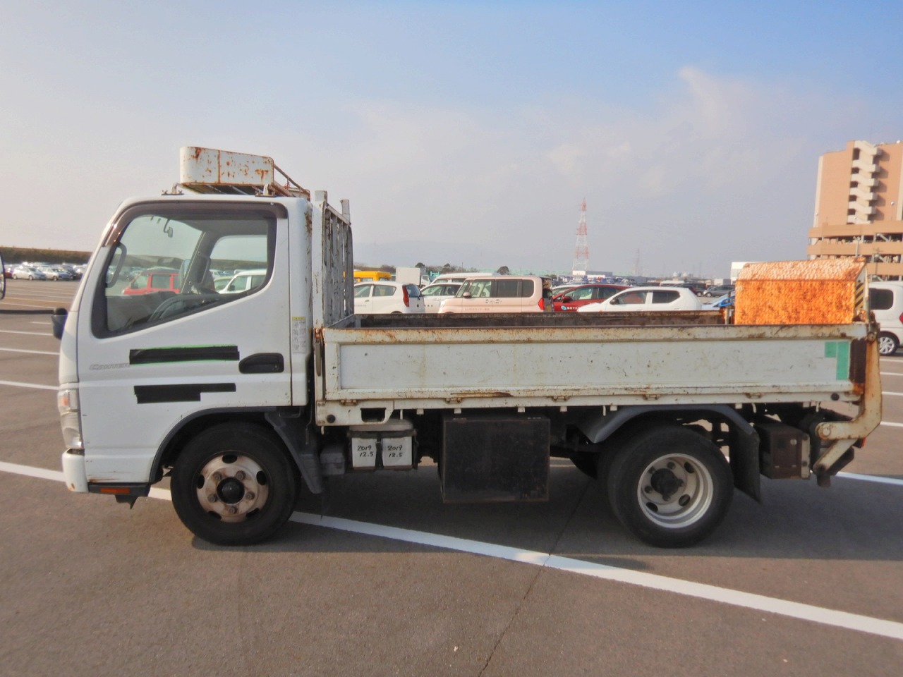 MITSUBISHI Canter