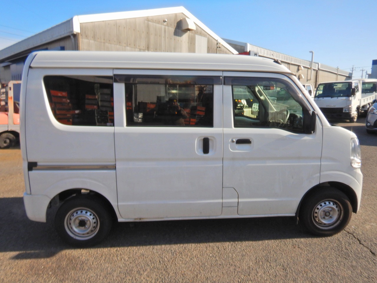 NISSAN Clipper Van