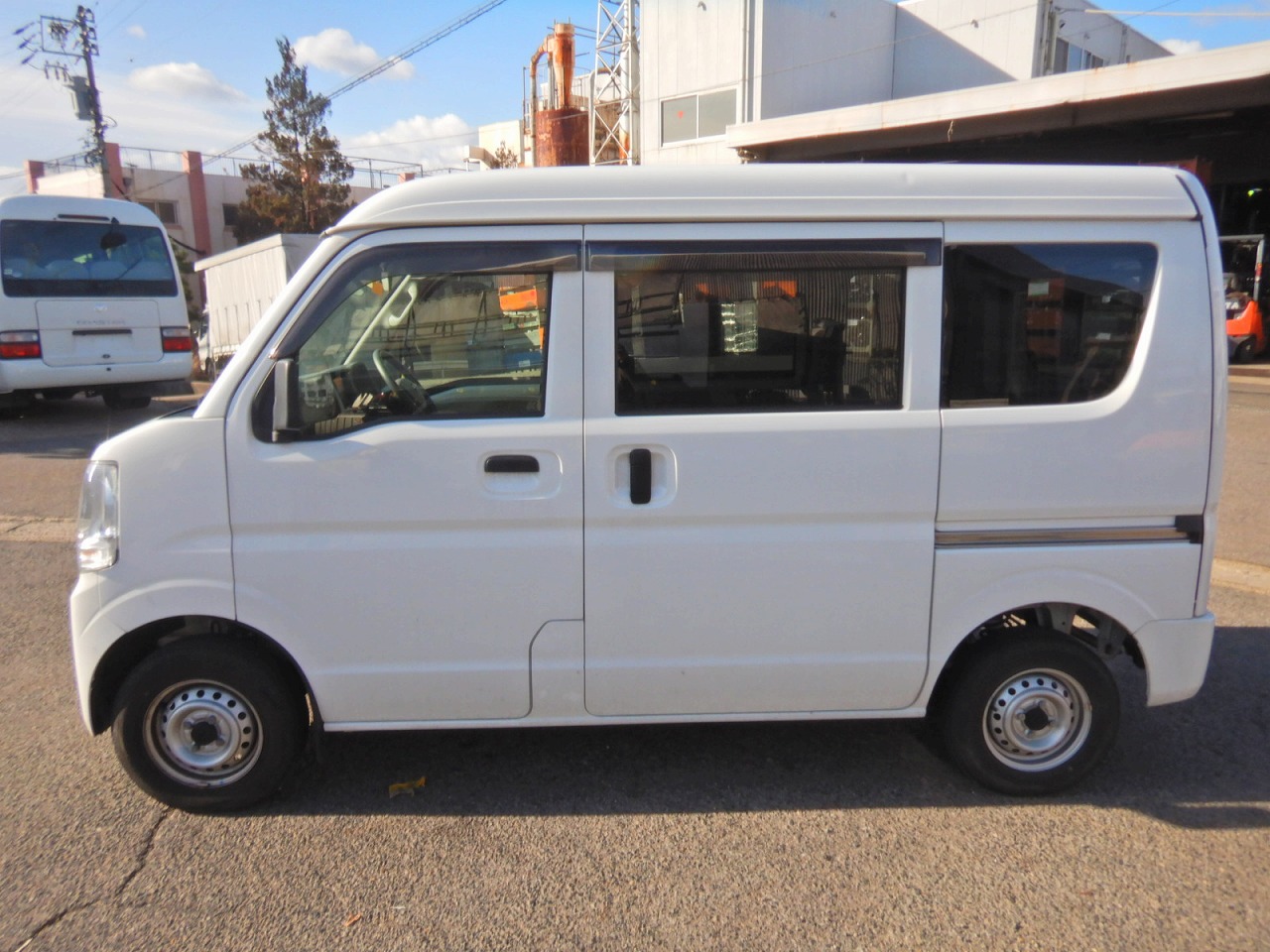 NISSAN Clipper Van