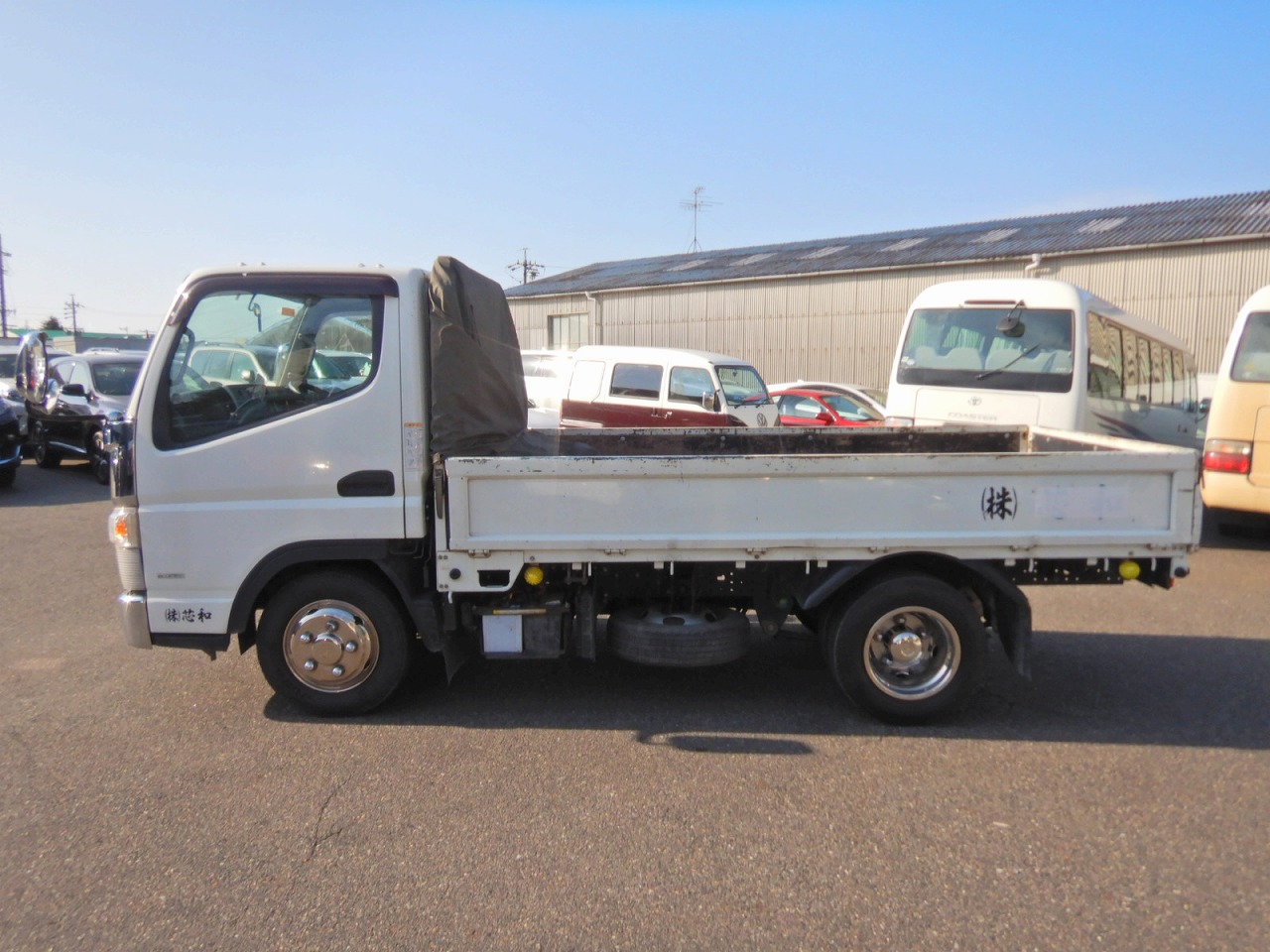 MITSUBISHI Canter