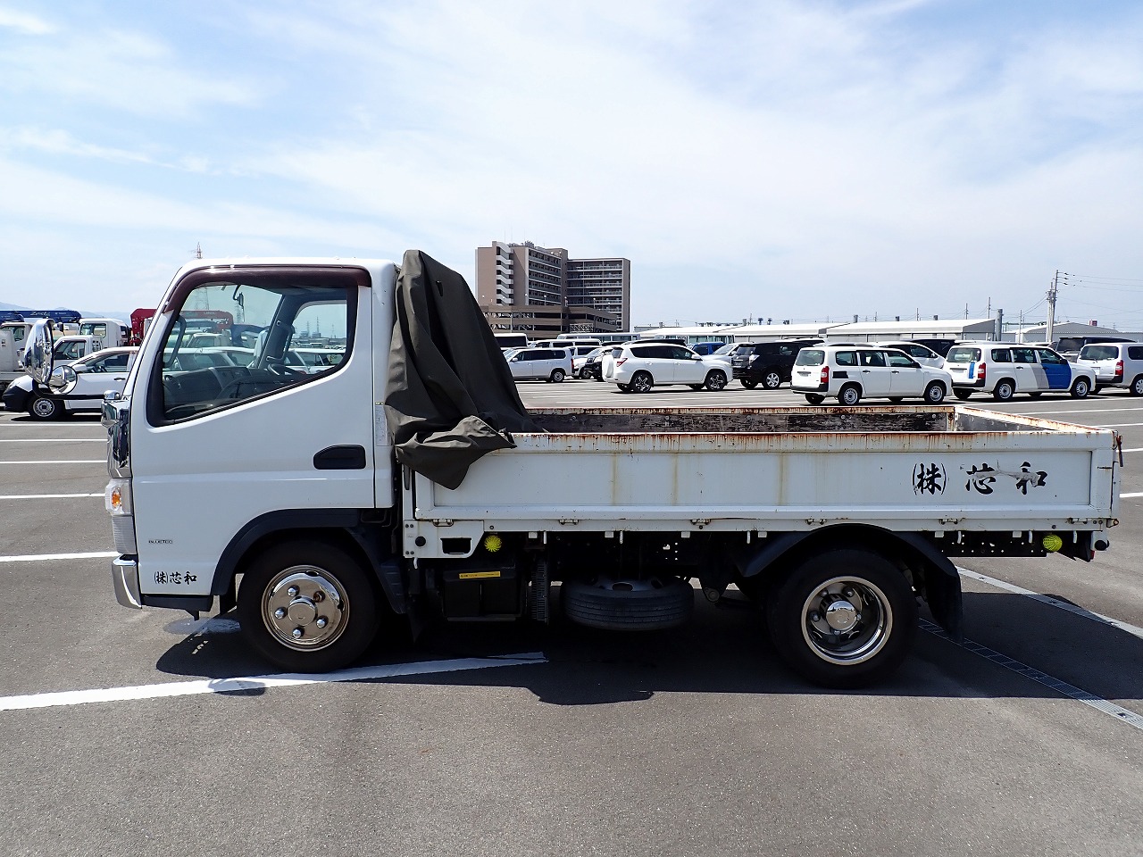 MITSUBISHI Canter