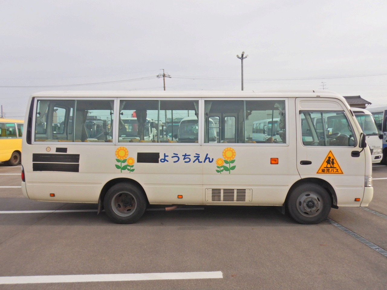 TOYOTA Coaster