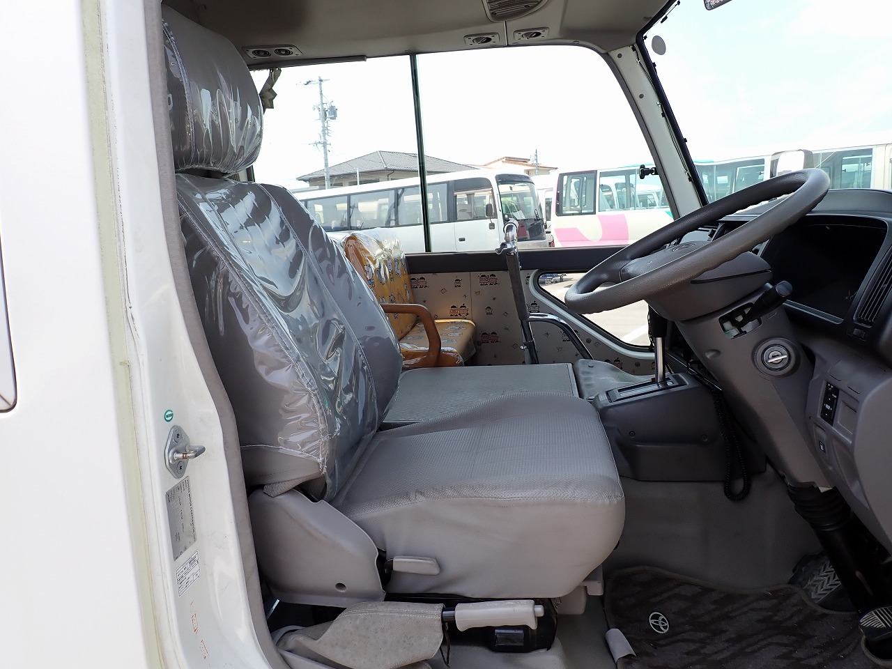 TOYOTA Coaster