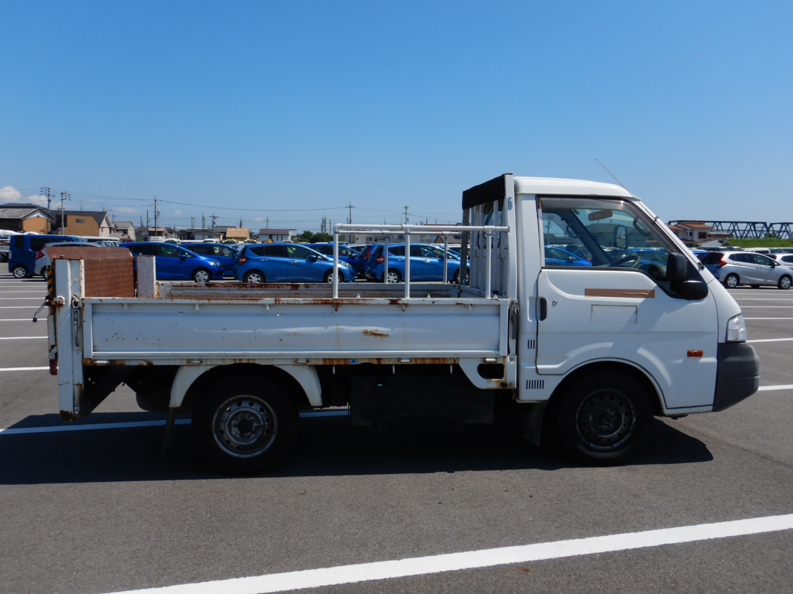 MAZDA Bongo Truck