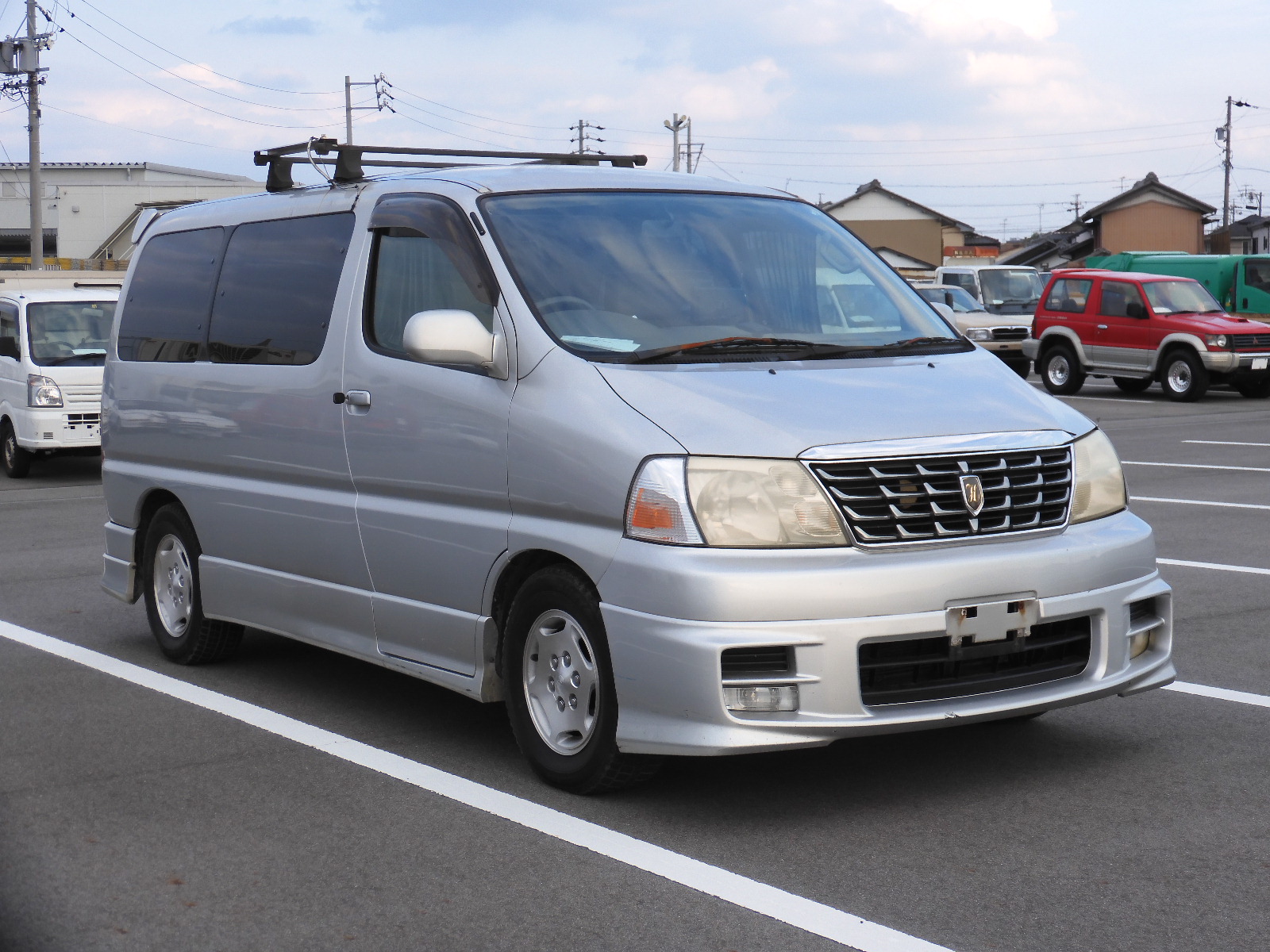 TOYOTA Grand Hiace